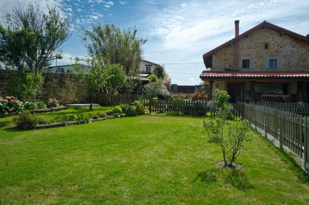 Apartamentos Playa Galizano Kültér fotó
